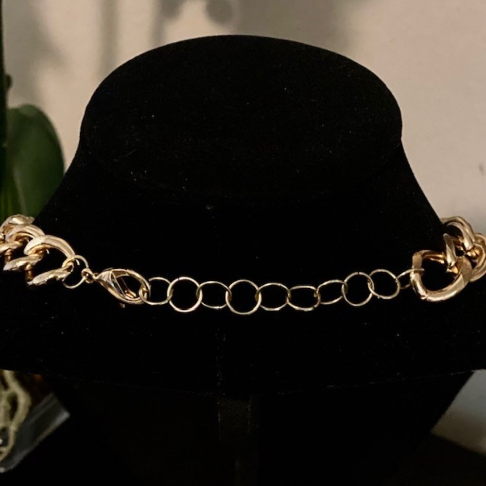 Statement Necklace with Rhinestone - Picture 3 of 3